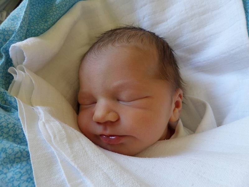 Samuel Chalupski, Smilovice, nar. 30.3., 50 cm, 3,3 kg, Nemocnice Třinec.