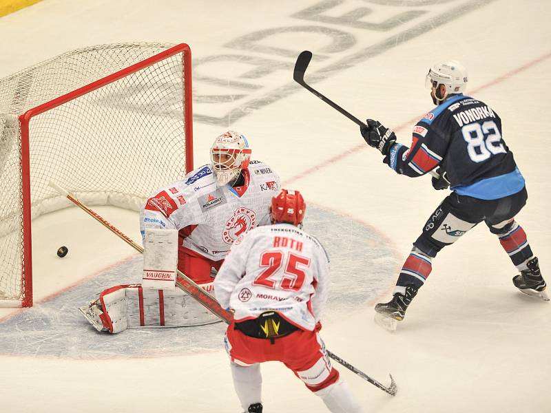 HC Oceláři Třinec - Piráti Chomutov 0:2