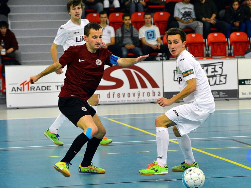 Třinečtí futsalisté v domácím prostředí remizovali se Spartou Praha 4:4. 