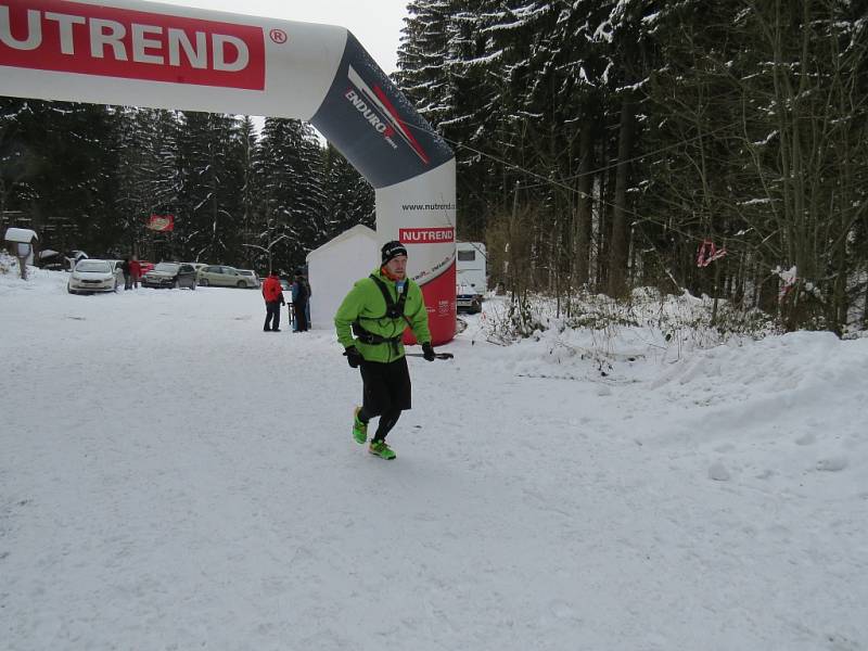 Extrémní závod Adidas 24 hodin v běhu na Lysou horu v Beskydech.  