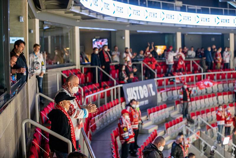 Finále play off hokejové Tipsport extraligy - 1. zápas: HC Oceláři Třinec - Bílí Tygři Liberec, 18. dubna 2021 v Třinci.