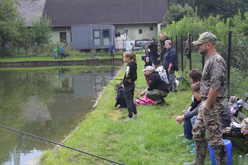 Rybolov pro děti se uskutečnil v Nádražní ulici v Třinci.