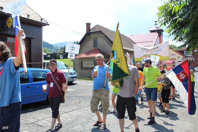 Sraz Lhot a Lehot z Česka a Slovenska ve Lhotce pod Ondřejníkem.