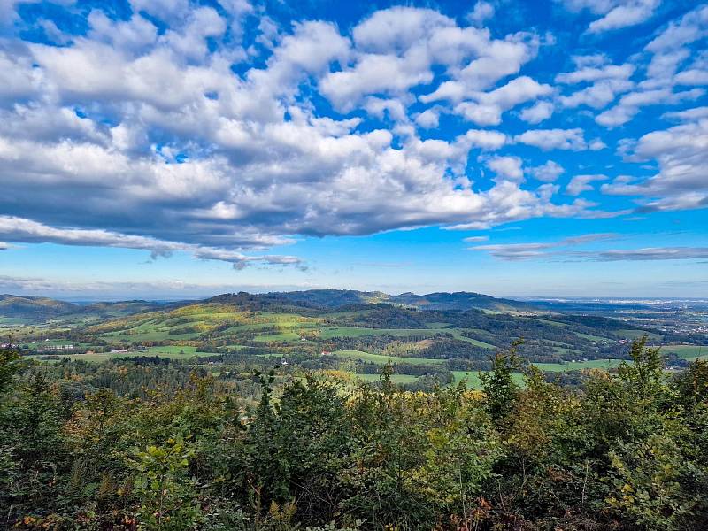 Strážci vrcholu Ondřejník - Ondra a Hanička - oslavili první rok ve výšce 964 m n. m.