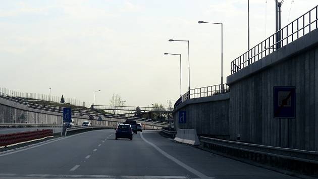 Rychlostní silnice z Rychaltic do Frýdku-Místku se stane dálnicí, dálniční známka ale nebude potřeba. 
