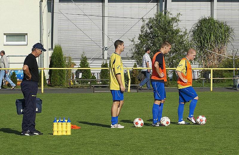 Fotbalisté Brušperku si na domácím trávníku poradili s Horní Suchou 3:0, když všechny branky padly již během první pětačtyřicetiminutovky.