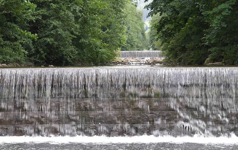 Povodí Odry opravily unikátní soustavu dvaceti kaskád na bystřině Mohelnici v Raškovicích a Krásné v Beskydech po její soutok s říčkou Morávkou, 21. 6. 2022.