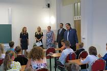První třída osmiletého gymnázia se nově otevřela v Gymnáziu a Střední odborné škole v Cihelní ulici ve Frýdku-Místku.