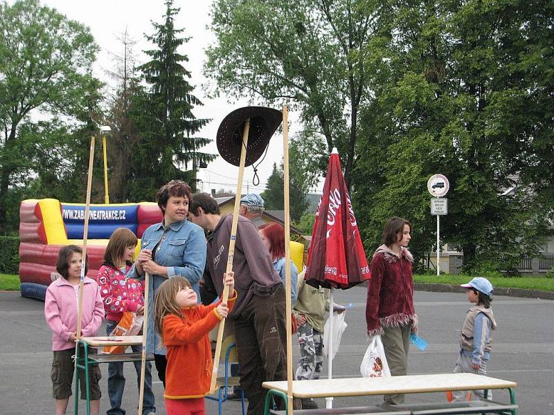 Sobotní dětský den v Paskově se nesl v kovbojském duchu, nechyběly soutěže a atrakce.