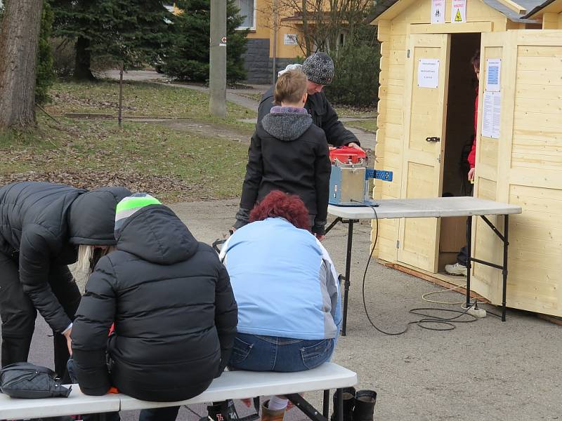 V Mostech u Jablunkova je v provozu speciální kluziště s polymerovým povrchem. 