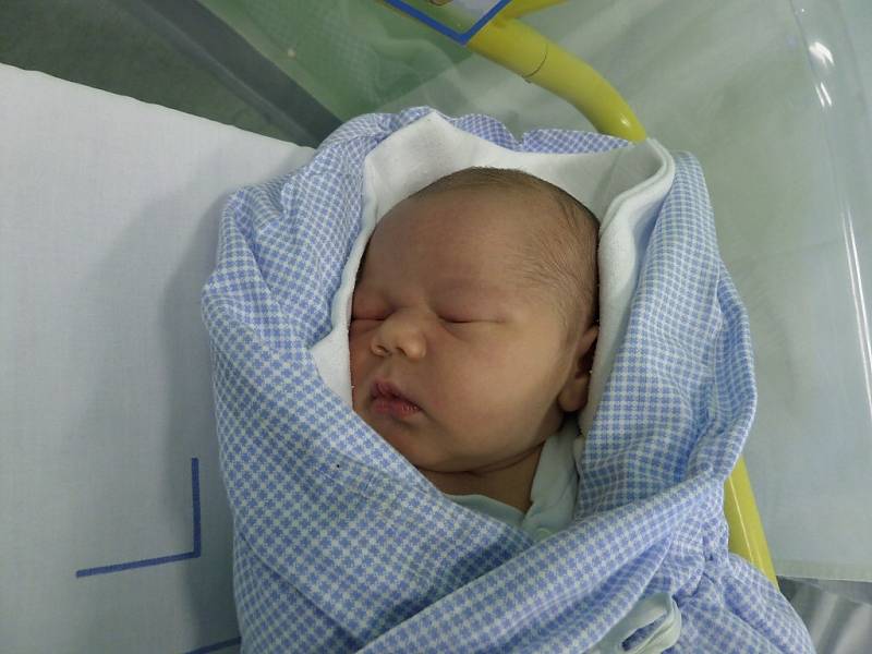 Tobias Walach, Třinec, nar. 15. 11., 54 cm, 3,9 kg, Nemocnice Třinec. 