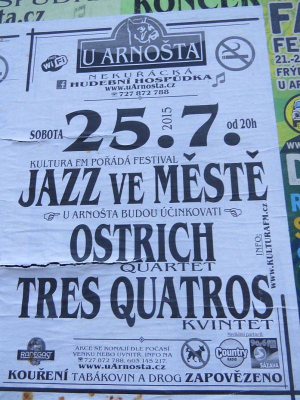 Frýdek-Místek opět po roce ožil jazzem. Další ročník festivalu Jazz ve městě začal v pátek 24. července v areálu frýdeckého zámku.