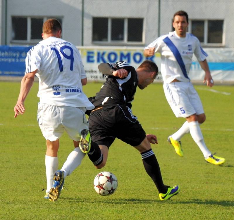 Fotbalisté Frýdku-Místku na domácím hřišti nestačili Žižkovu a podlehli mu 0:2. 