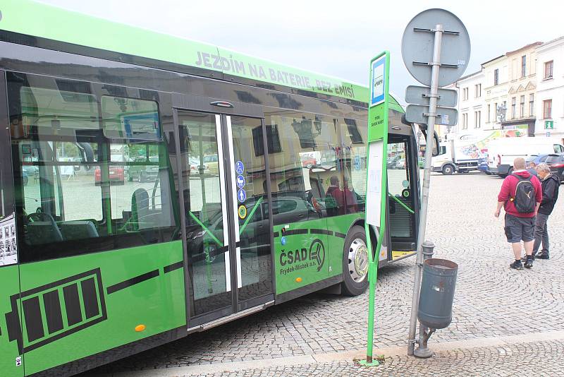 Ve Frýdku-Místku budou nově jezdit elektrobusy.