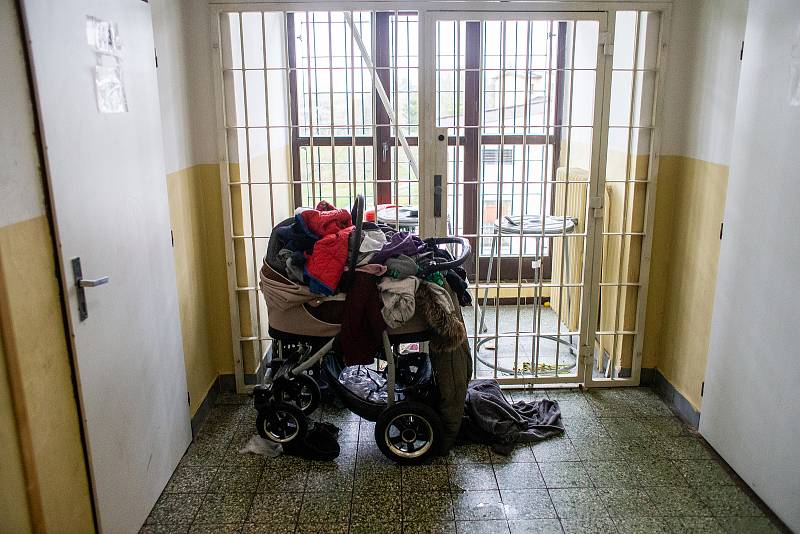 Dočasné nouzové ubytování v Beskydech určené ukrajinským občanům hledajícím pomoc v České republice, 27. dubna 2022 Vyšní Lhoty.