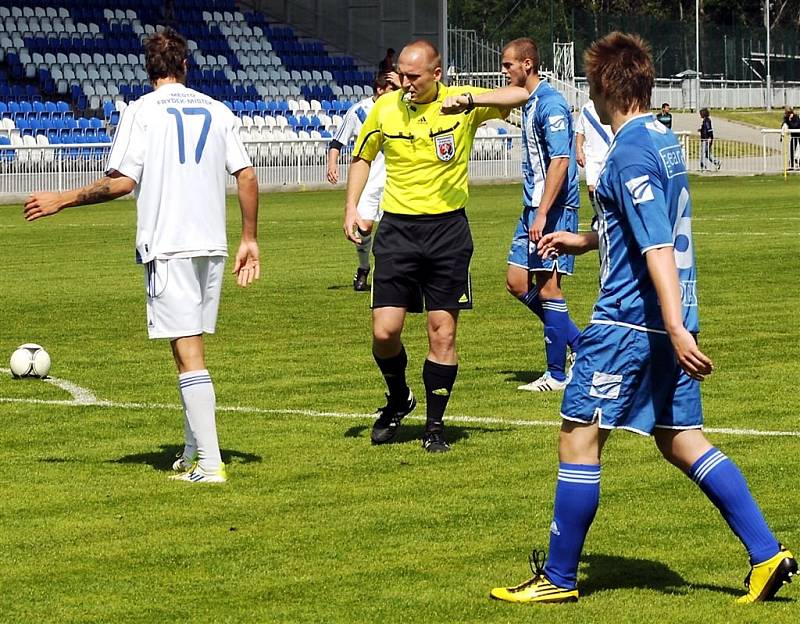 Třetiligoví fotbalisté Frýdku-Místku udolali tým Zábřehu, když rozhodující branka utkání padla v poslední minutě z pokutového kopu.