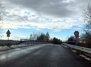 Práce na mostě přes výpadovku z Frýdku-Místku na Ostravsko u Paskova a Nové Bělé skončily.