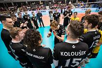 Volejbalisté Black Volley Beskydy se na Final Four Českého poháru v Táboře postarali o senzaci. V semifinále porazili Lvy Praha 3:1 a ve finále Aero Odolena Voda 3:1. Čtvrtfinále extraligy si ale nezahrají, v předkole play-off podlehli Brno 0:2 na zápasy.