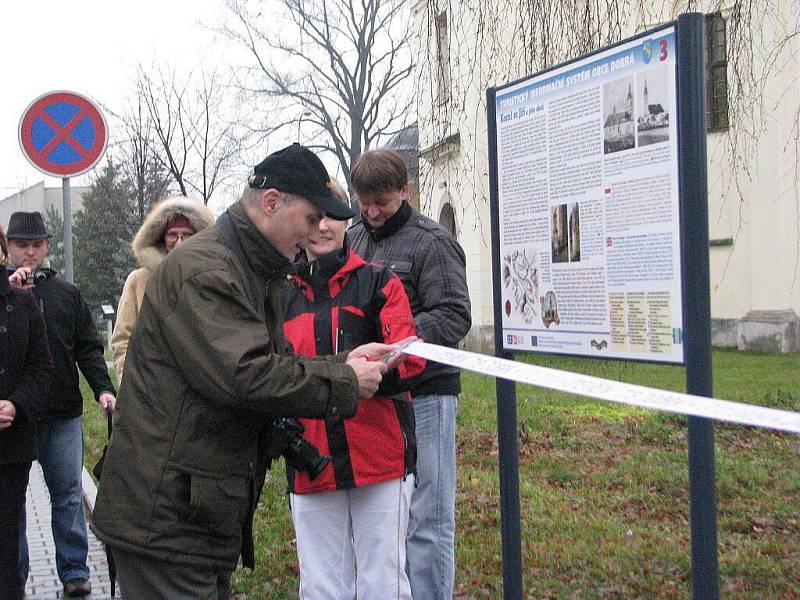 V Dobré otevřeli turistický informační systém.