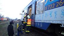 Nehoda vlaku s osobním autem v Hnojníku. 