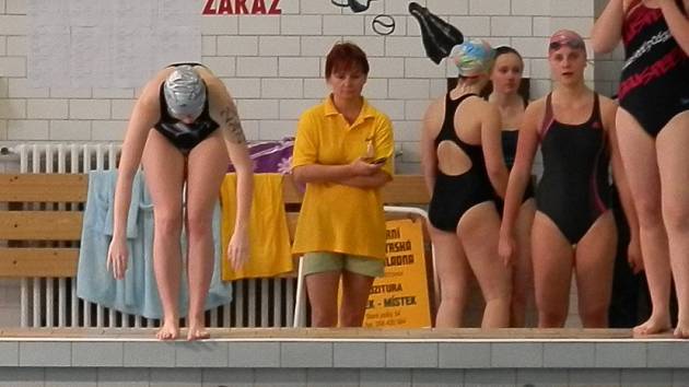 Bazén na 11. základní škole ve Frýdku-Místku byl před nedávnem svědkem 5. ročníku plaveckých závodů dětí.