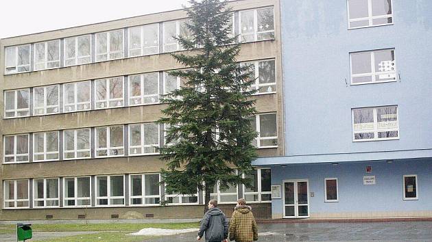 Základní školy jsou připraveny na zápisy budoucích prvňáčků. Ti se mohou těšit na doprovodný program, atrakce a malé pozornosti.