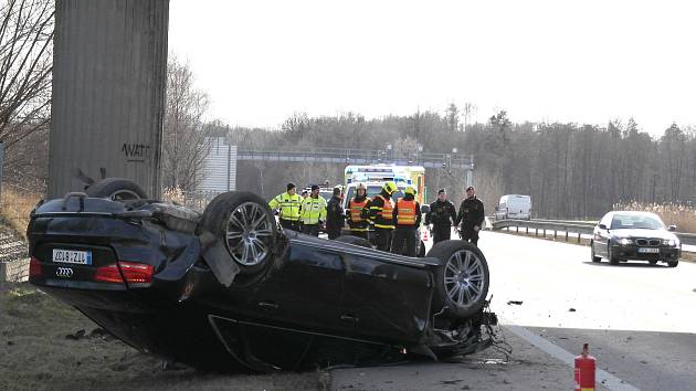 Nehoda Audi v Paskově, čtvrtek 23. února 2022.