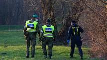 Do pátrací akce po mužích, kteří se v pátek 2. dubna 2021 topili v řece Ostravici ve Frýdlantu nad Ostravicí, se zapojili hasiči, policisté i vojáci.