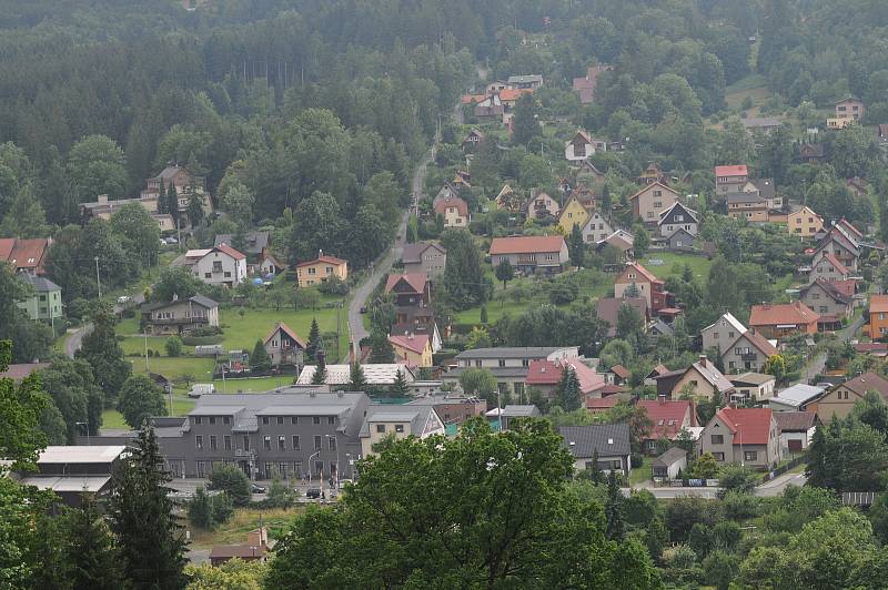 Pohled na obec Ostravici.