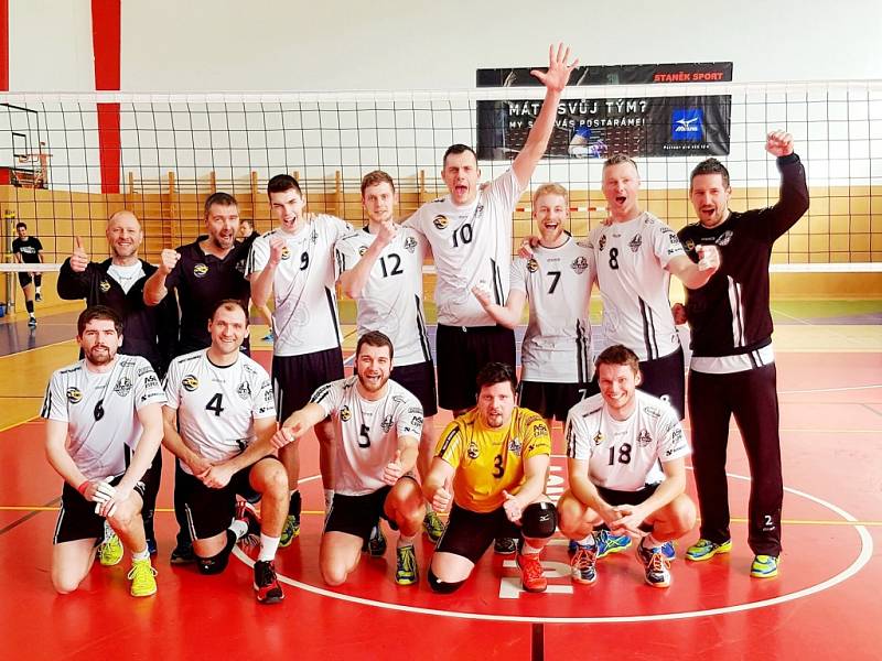 Volejbalisté Black Volley Beskydy se radují z postupu do finále prvoligové soutěže.