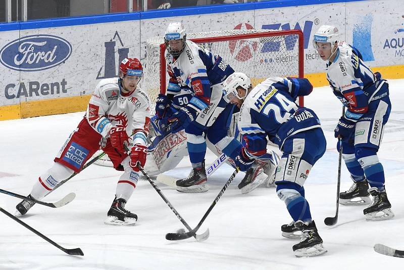 Brno 13.12.2020 - domácí HC Kometa Brno v modrém proti HC Oceláři Třinec