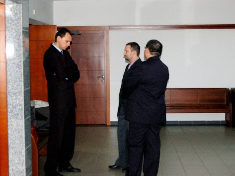 Roman Cymorek a Jaroslav Šlehofer, kteří v roce 2009 zavinili smrt učitele a zranění žáka při zorbingu, dostali u soudu jen podmínku.