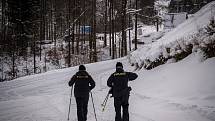 Turistická chata Severka a panorama Beskyd, 15. ledna 2021 v Dolní Lomné.