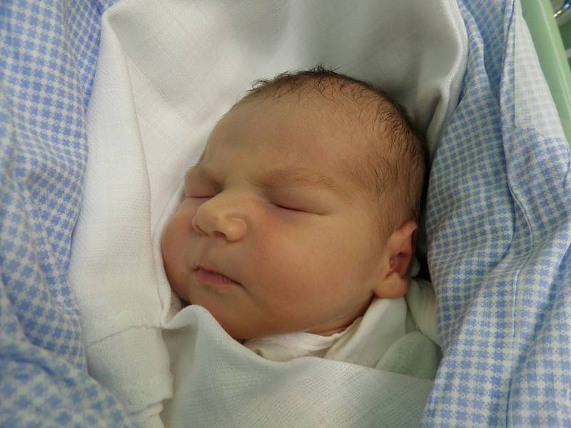 Pavel Sikora, Horní Lomná, nar. 10.3., 53 cm, 4,18 kg, Nemocnice Třinec.