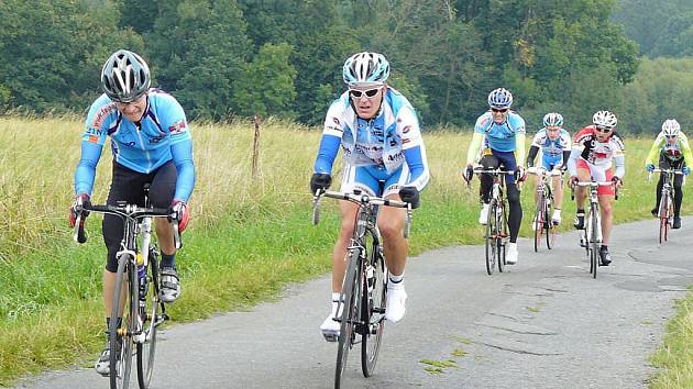 Mokrolazecká „60“ se letos jela už počtrnácté a byla patnáctým závodem seriálu Slezského poháru amatérských cyklistů 2010.