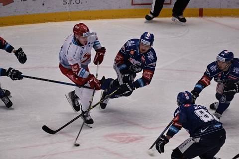 Zápas 45. kola hokejové extraligy Oceláři Třinec - Rytíři Kladno, který se hrál 5. února ve Werk Areně.
