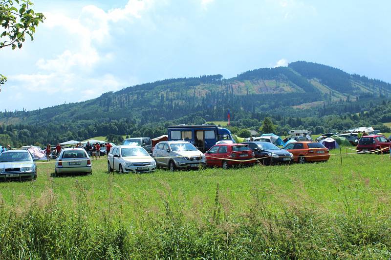 Sraz Lhot a Lehot z Česka a Slovenska ve Lhotce pod Ondřejníkem.