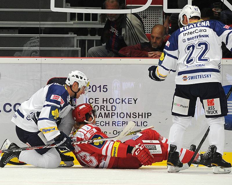 HC Oceláři Třinec - HC Škoda Plzeň 3:1 (0:0, 2:0, 1:1)