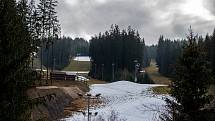 Lyžařské areály v Beskydech, 27. listopadu 2022, Bílá. Areál Ski Bílá.
