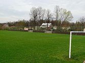 Fotbalové hřiště v Dobraticích po rekonstrukci.