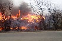Zásah hasičů u požáru v Olešné.