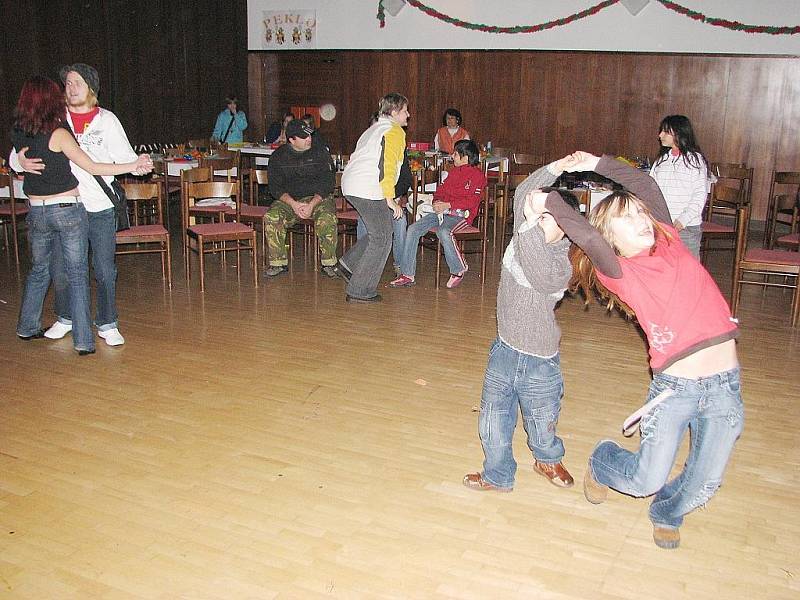 V lískoveckém kulturním domě už po jedenácté proběhla předvánoční dobročinná akce pro děti z dětských domovů.