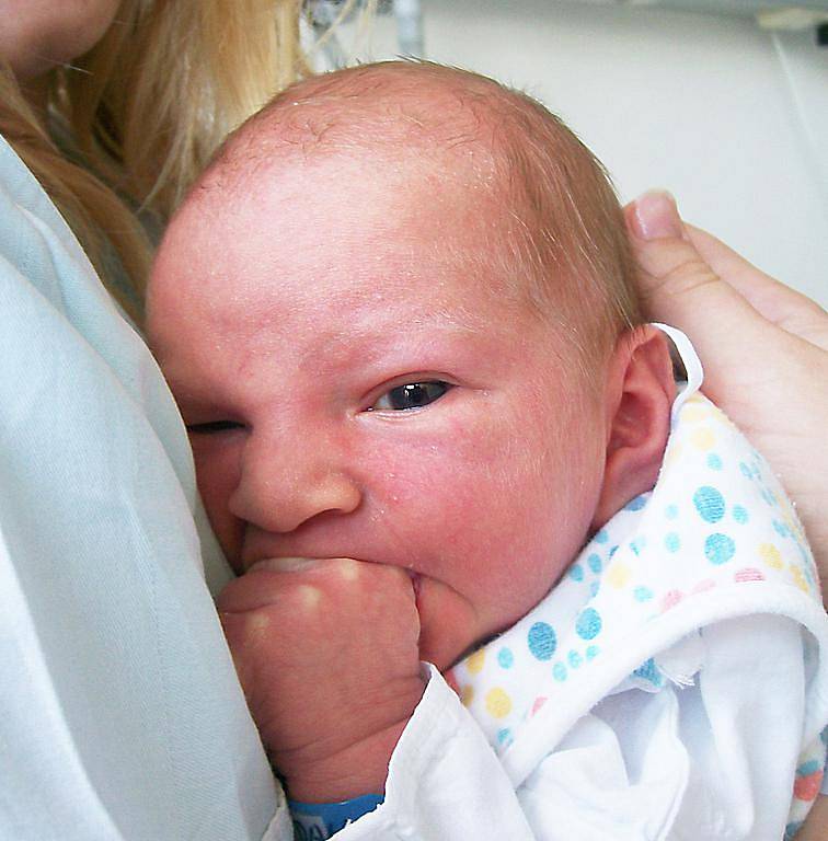 Daniel Gančarčík, Frýdek-Místek, nar. 20. 6., 52 cm, 3,30 kg, nemocnice Frýdek-Místek. 