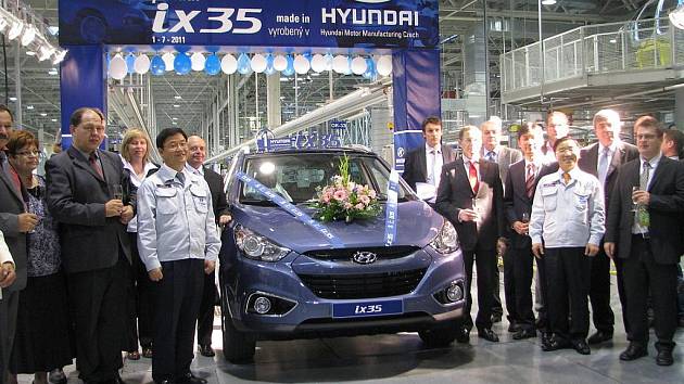 V nošovické automobilce Hyundai začala v pátek 1. července sériová výroba modelu Hyunai ix35.