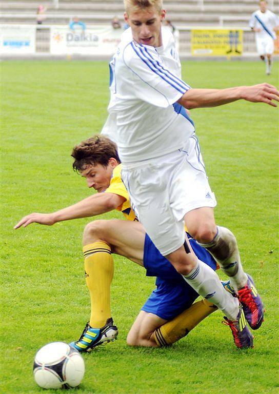 Třetiligoví fotbalisté Frýdku-Místku zdolali v domácím prostředí Uničov 2:0.