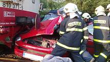 Zásah záchranářů při srážce auta s vlakem v Ostravici.