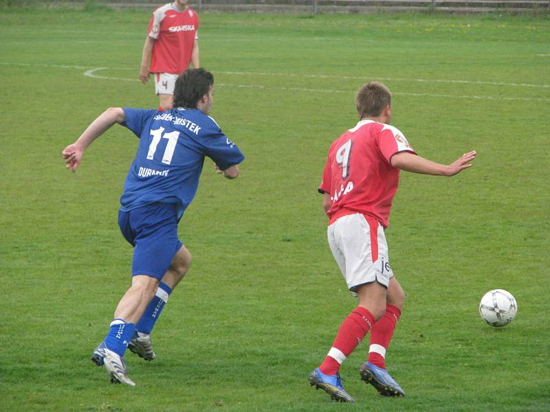 Třetiligoví fotbalisté Frýdku-Místku zvládli v krátkém sledu i druhé utkání na hřišti soupeře a z hřiště divizních Židenic, kde má svůj domovský stánek rezervní tým ligového Brna, si odvezli tři body.