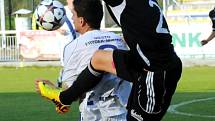 Fotbalisté Frýdku-Místku porazili na svém stadionu druholigového lídra ze Žižkova 1:0, když jedinou branku utkání vstřelil útočník Matúš.