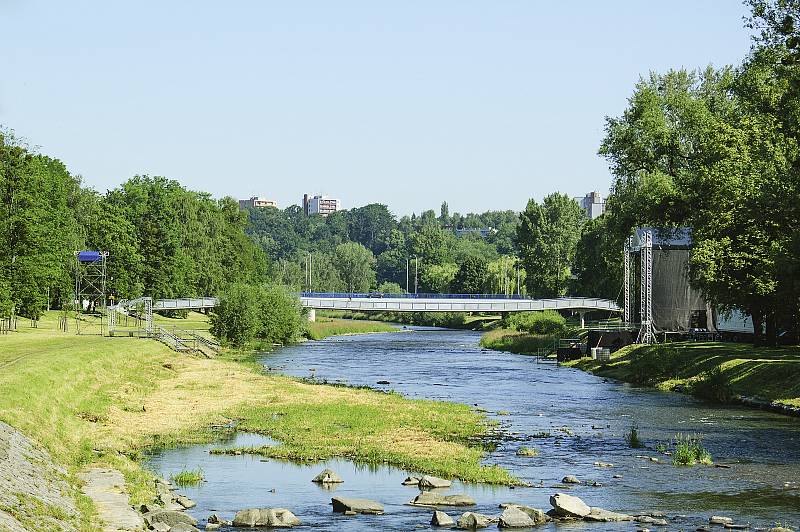 Zahájení Sweetsen festu se letos koná u řeky Ostravice ve Frýdku-Místku.