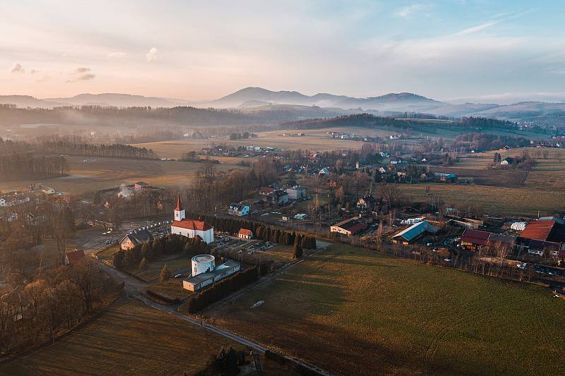 Letecký pohled na Kunčice pod Ondřejníkem. Archiv obce Kunčice pod Ondřejníkem